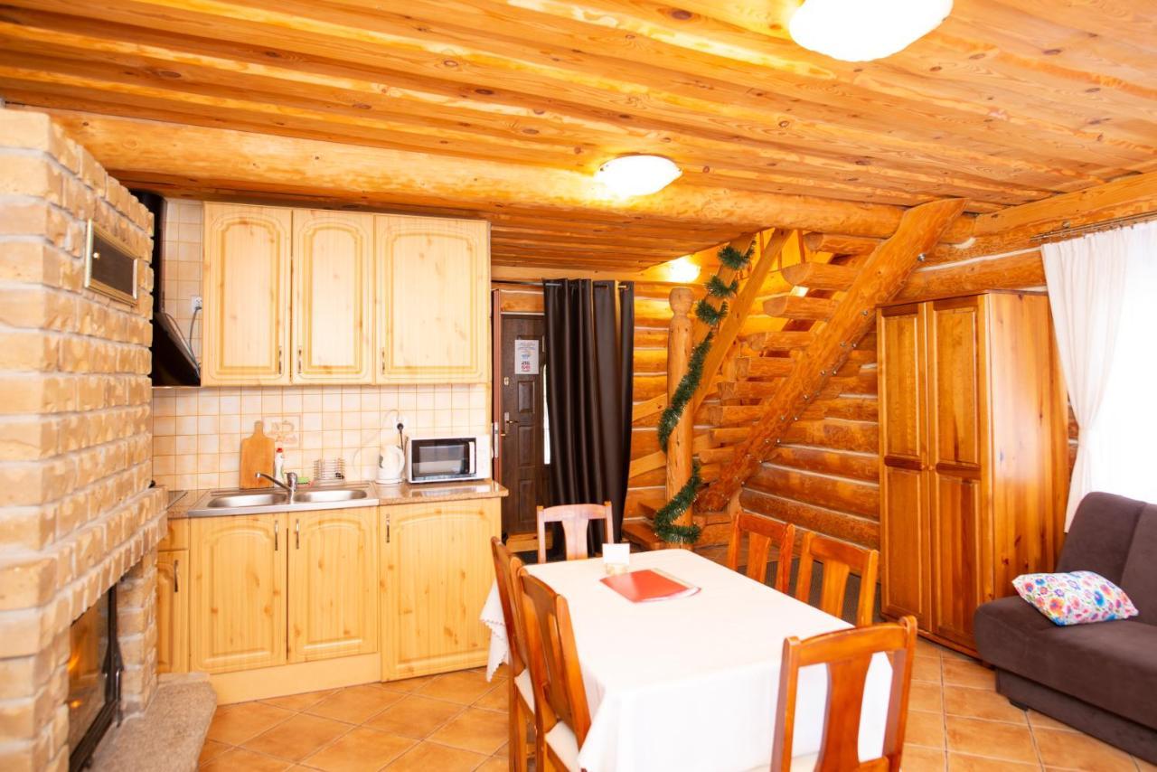 Gosciniec Pieciu Stawow Bed & Breakfast Ustrzyki Dolne Exterior photo