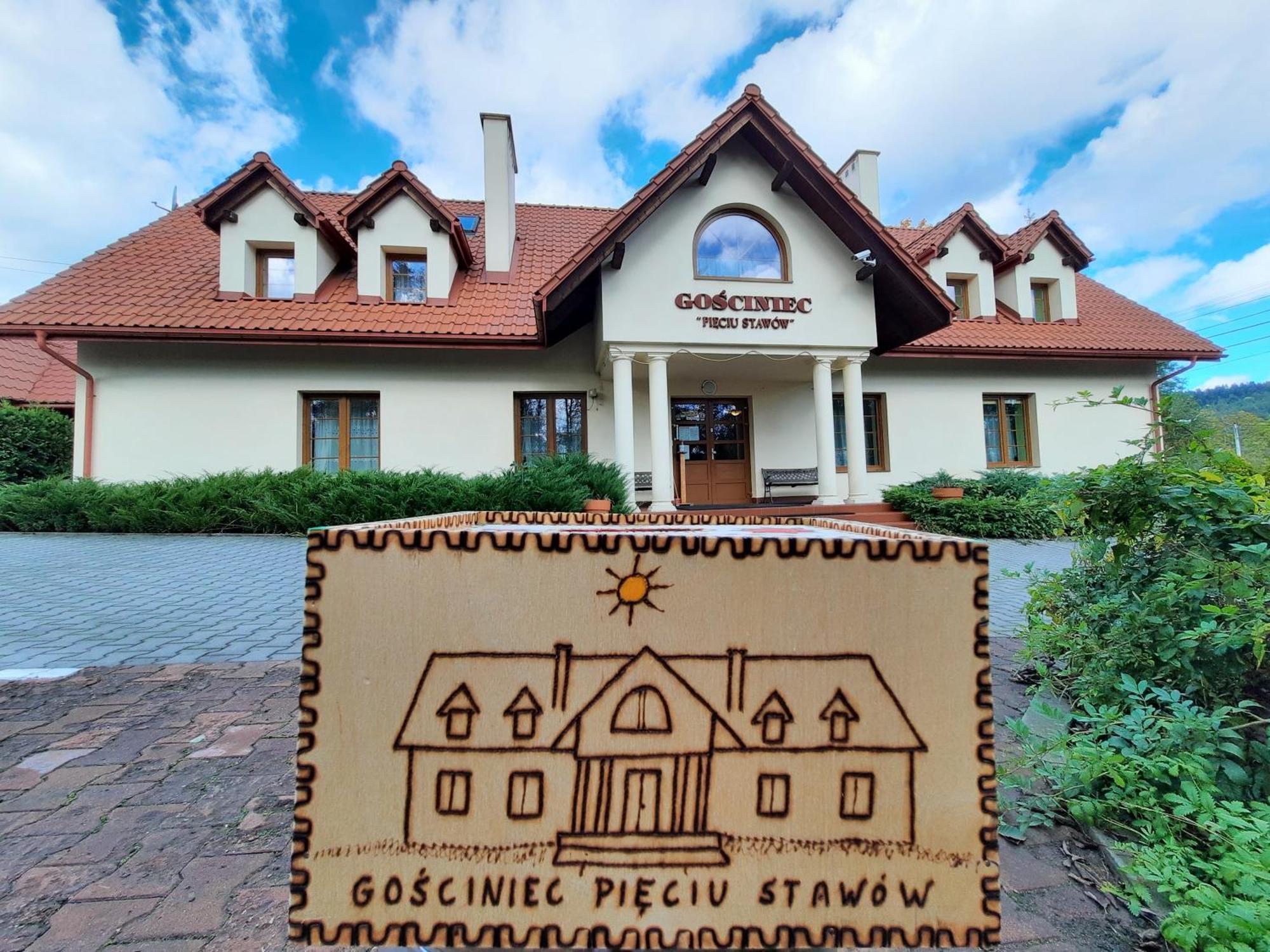 Gosciniec Pieciu Stawow Bed & Breakfast Ustrzyki Dolne Exterior photo