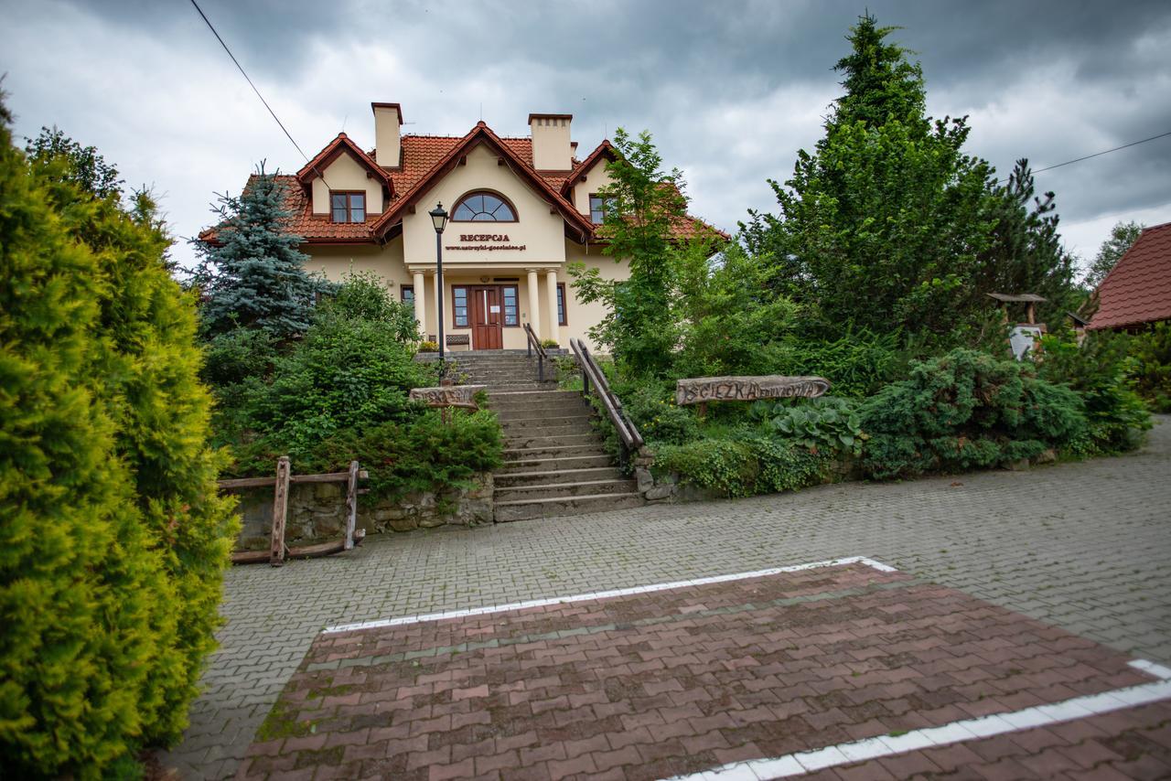 Gosciniec Pieciu Stawow Bed & Breakfast Ustrzyki Dolne Exterior photo